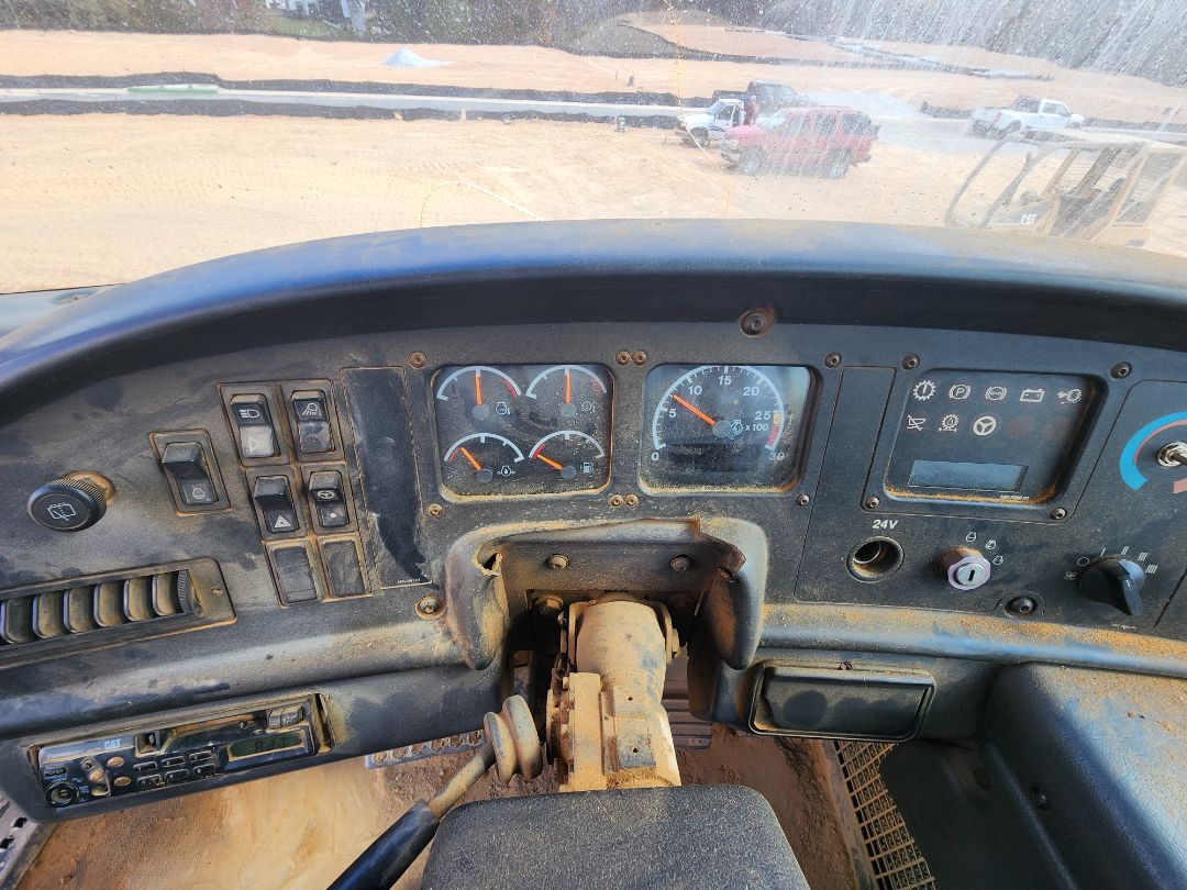 2012 CATERPILLAR 725 - Image 15